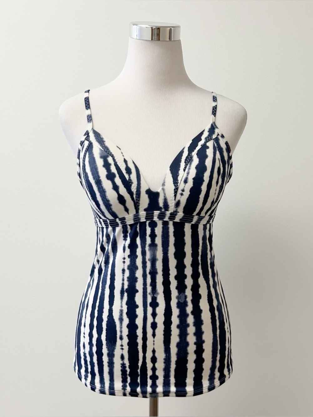 Athleta • Navy and White Tankini